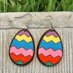 🍀3/$15 Easter egg Zigzag Pattern Earrings NEW lightweight colorful wooden
